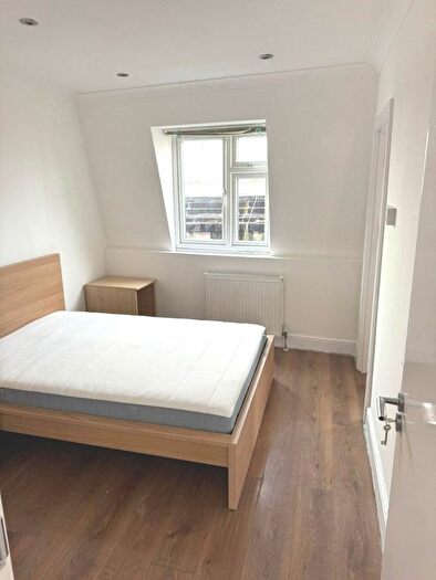 1 Bedroom Flat To Rent In The Broadway, Southall, UB1