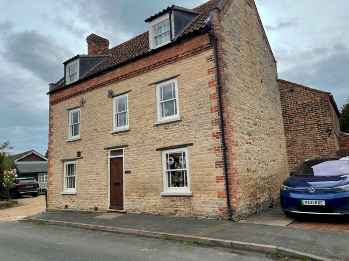 5 Bedroom Character Property To Rent In Chapel Lane, Folkingham, NG34