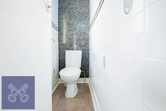 3 Bedroom End Of Terrace House For Sale In Sutton Road, Hull, East Yorkshire, HU6