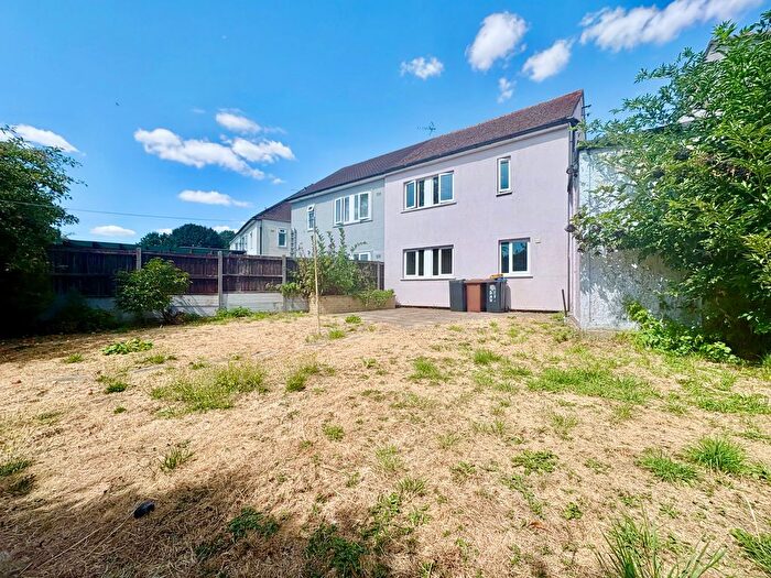 3 Bedroom Property To Rent In Queens Road, Ware, SG12