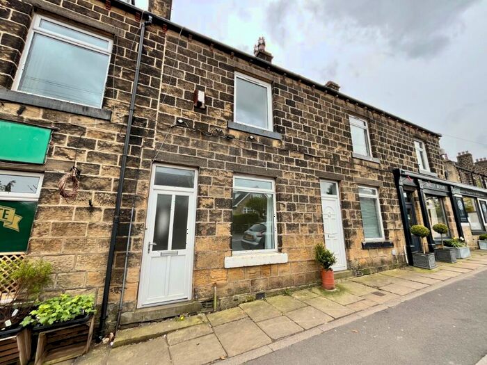 2 Bedroom Terraced House To Rent In Otley Road, Bingley, West Yorkshire, Uk, BD16