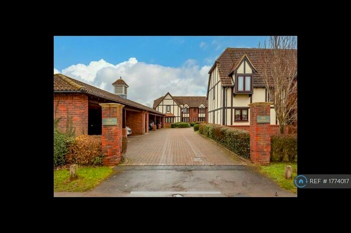 2 Bedroom Flat To Rent In The Fairways, Silsoe, Bedford, MK45