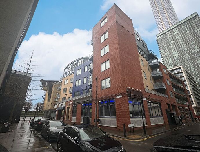 2 Bedroom Flat For Sale In Flat, Regatta Point, Manilla Street, Canary Wharf, London, E14