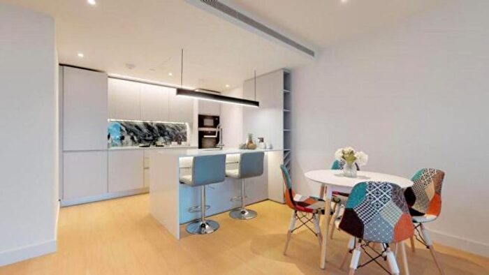 2 Bedroom Flat To Rent In Fountain Park Way, London, W12