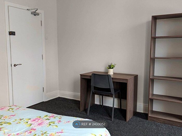 4 Bedroom Semi-Detached House To Rent In Melbourne Street, Hull, HU5