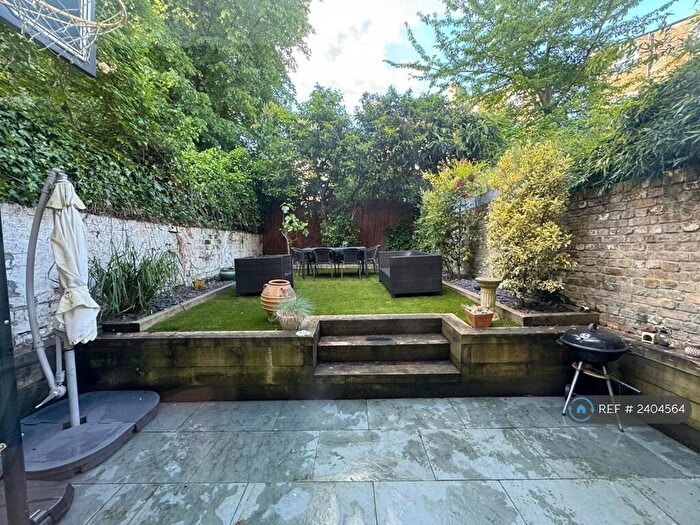 2 Bedroom Flat To Rent In Agar Grove, London, NW1