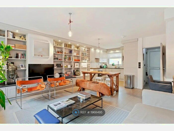 3 Bedroom Maisonette To Rent In Dryburgh House, London, SW1V