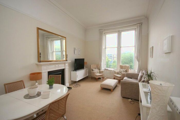 2 Bedroom Flat To Rent In Drumsheugh Place, Edinburgh, EH3