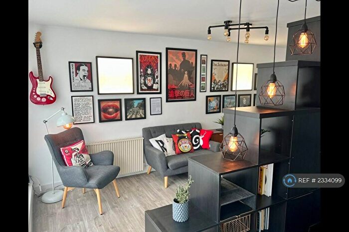 Studio To Rent In Fields Park Court, Newport, NP20