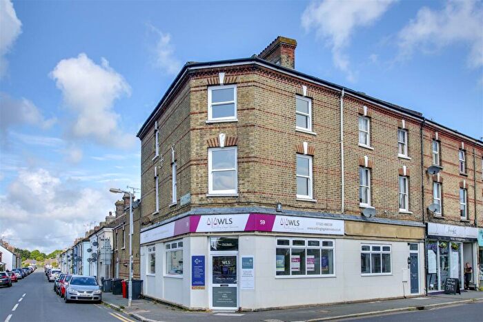 3 Bedroom Flat To Rent In High Street, Polegate, East Sussex, BN26