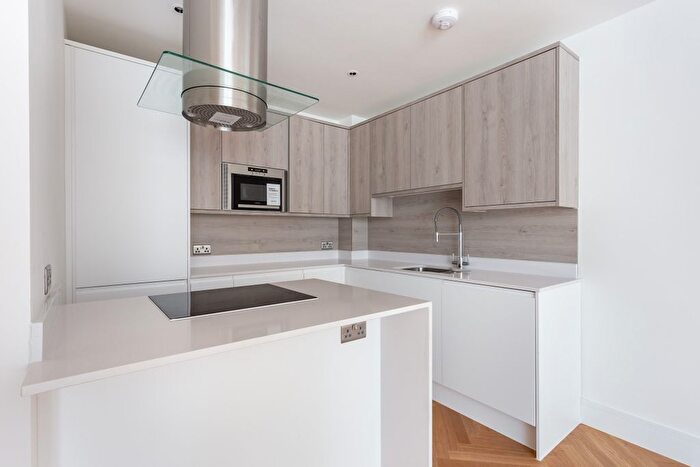 1 Bedroom Flat To Rent In Park Hill, London, SW4