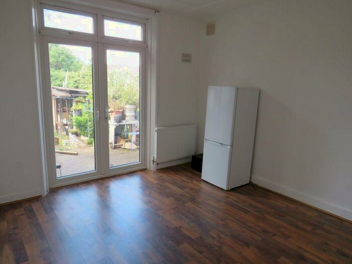 2 Bedroom Ground Flat To Rent In St. Johns Road, Wembley, HA9