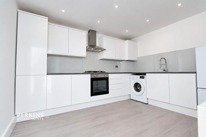 2 Bedroom Flat To Rent In Greenford, UB6