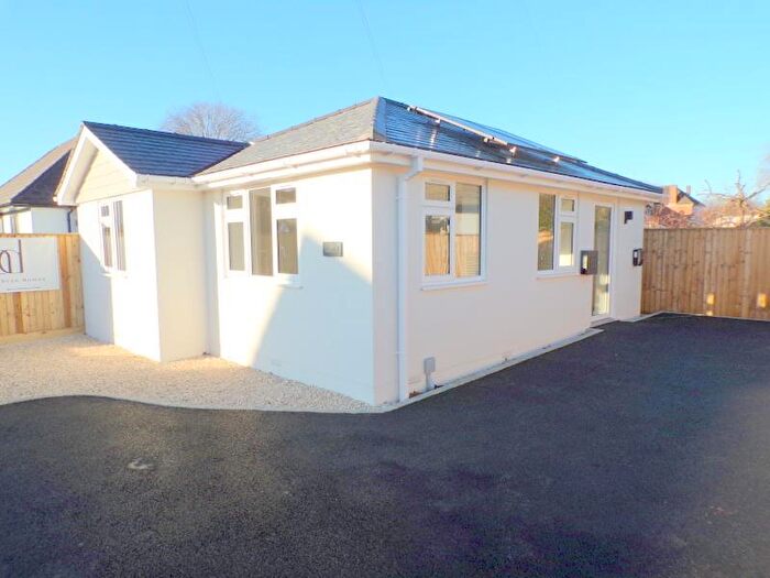 1 Bedroom Detached Bungalow For Sale In Ruskin Avenue, Bournemouth, BH9