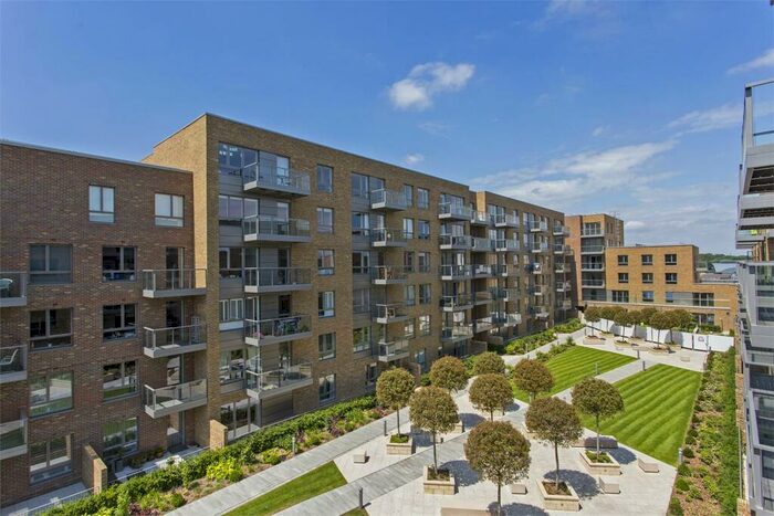 1 Bedroom Apartment To Rent In Cooper Court, Smithfield Square, Hornsey, N8