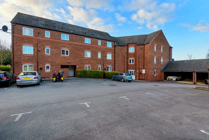 2 Bedroom Apartment To Rent In Sherwood Place, Headington, OX3