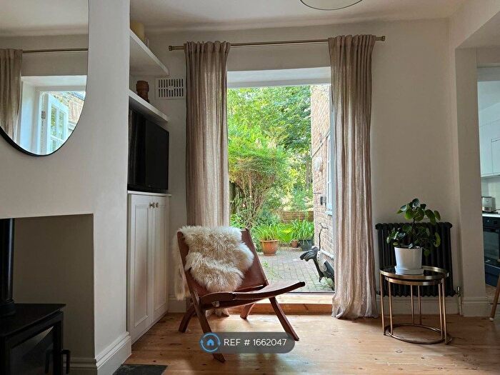 1 Bedroom Flat To Rent In Cadogan Terrace, London, E9