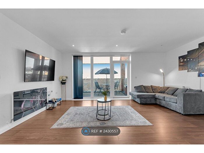 2 Bedroom Flat To Rent In Dartford, Dartford, DA1