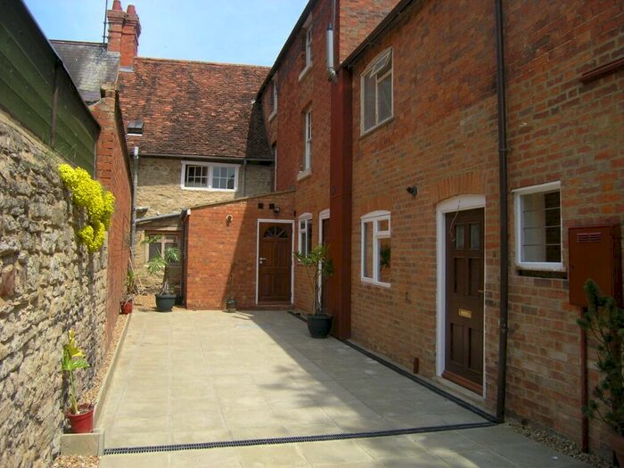 1 Bedroom Terraced House To Rent In Old Bakehouse Yard, Stony Stratford, Milton Keynes, MK11