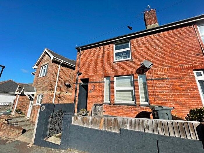 2 Bedroom Semi-Detached House To Rent In Clarendon Road, Shanklin, PO37