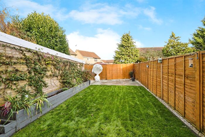 3 Bedroom Semi-detached House For Sale In Sevenacres, Orton Brimbles, Peterborough, PE2