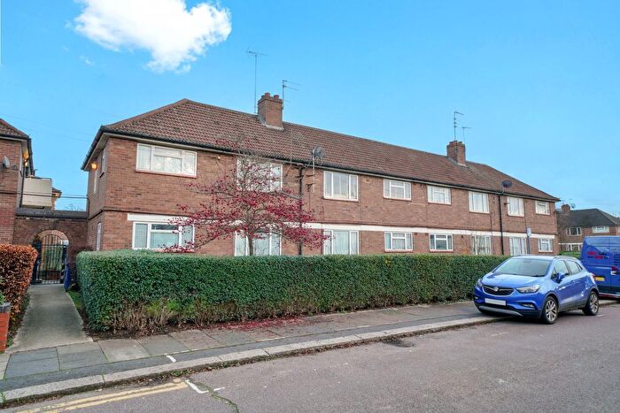 1 Bedroom Flat For Sale In Marnham Avenue, London, NW2