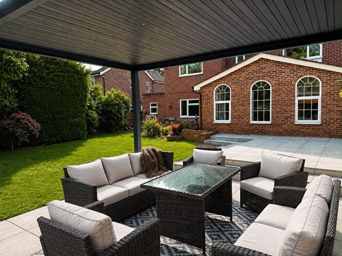 5 Bedroom Property To Rent In Birchmead, Watford, WD17