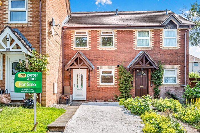 2 Bedroom House To Rent In Brynheulog, Brynmenyn, Bridgend, CF32