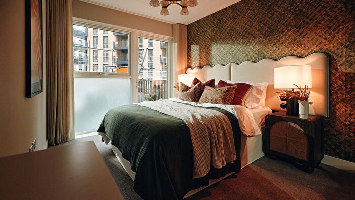 2 Bedroom Flat For Sale In Brentford, Brentford, TW8