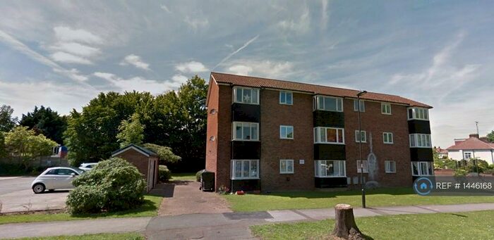 1 Bedroom Flat To Rent In Bullsmoor Lane, Enfield, EN1