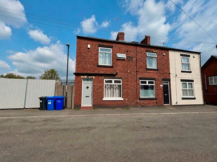 3 Bedroom Property To Rent In Barker Lane, Chesterfield, S40