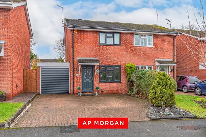 2 Bedroom Semi-detached House For Sale In Hollyberry Close, Winyates Green, Redditch, B98