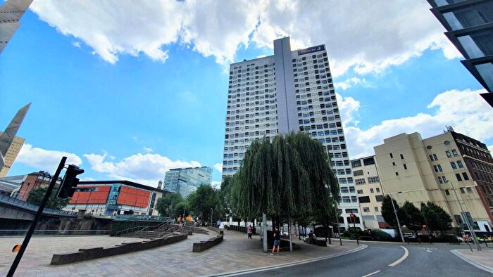 1 Bedroom Apartment To Rent In City Heights, Victoria Bridge, M3