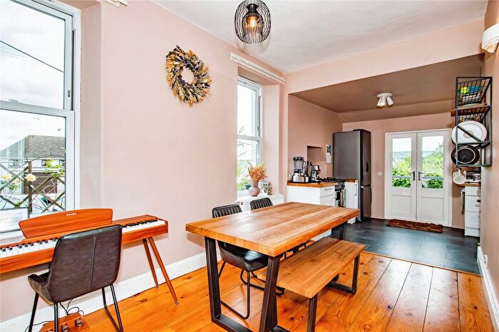 5 Bedroom Detached House For Sale In Llandyfaelog, Kidwelly, Carmarthenshire, SA17