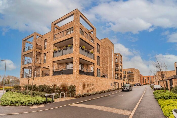2 Bedroom Flat To Rent In Hawkey Road, Trumpington, Cambridge, CB2