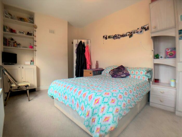 4 Bedroom Terraced House To Rent In Kenlor Road, London, SW17