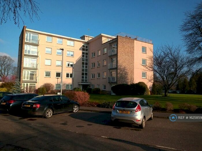 3 Bedroom Flat To Rent In Succoth Court, Edinburgh, EH12