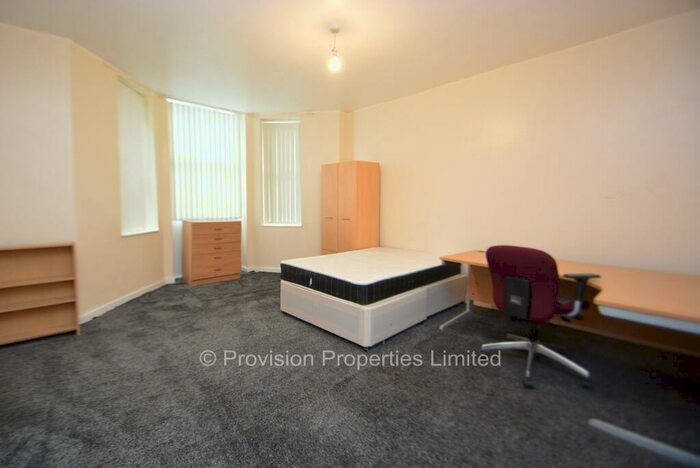3 Bedroom Flat To Rent In Cardigan Road, Headingley, Leeds, LS6