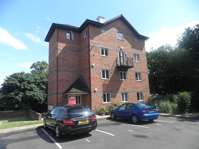2 Bedroom Flat To Rent In Round Hill Wharf, Kidderminster, DY11