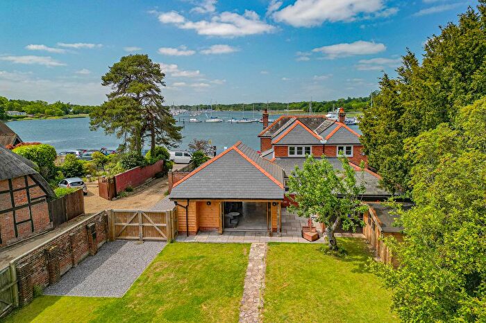 5 Bedroom Detached House For Sale In Swanwick Shore Road, Swanwick, Southampton, SO31