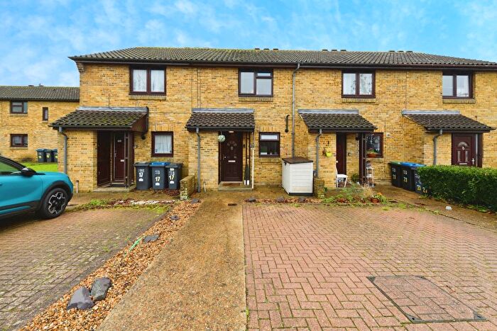 2 Bedroom Terraced House For Sale In Flora Gardens, Croydon, CR0