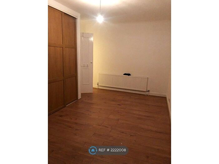 3 Bedroom Terraced House To Rent In Heath Park Road, Heath Park, Romford, RM2