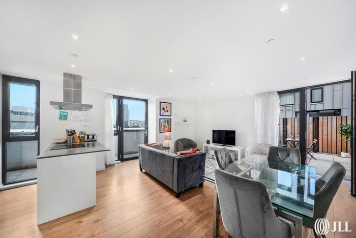 3 Bedroom Flat To Rent In Forrester Way, London, E15