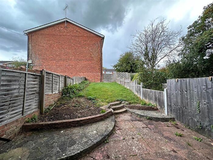 4 Bedroom Terraced House To Rent In St. Egbert's Way, North Chingford, E4