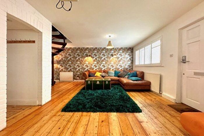 3 Bedroom Terraced House To Rent In Montpelier Road, Brighton, BN1