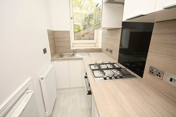 1 Bedroom Flat To Rent In Balmoral Place, Holburn, Aberdeen, AB10