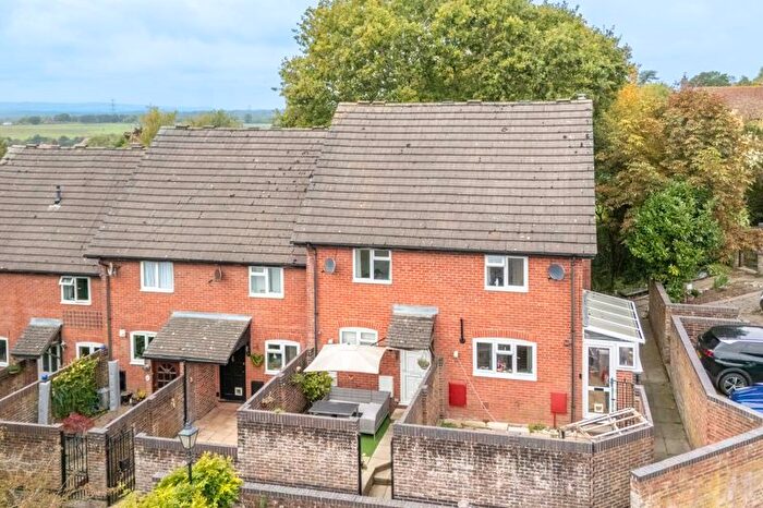2 Bedroom Terraced House For Sale In Greenfield Drive, Ridgewood, TN22