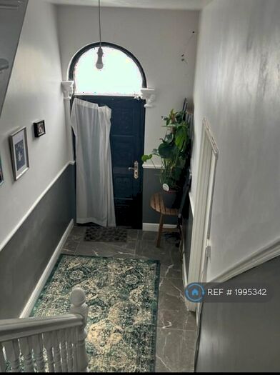 Studio To Rent In Cavendish Road, London, N4