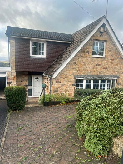 3 Bedroom Detached House To Rent In Holmcliffe Avenue, Huddersfield, HD4