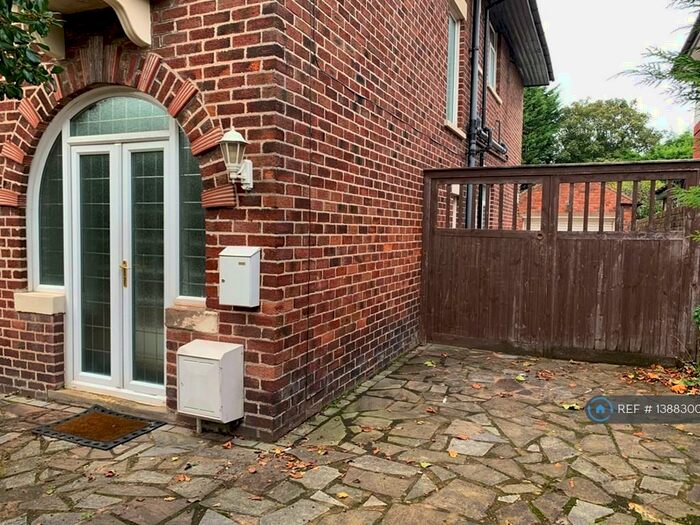 4 Bedroom Semi-Detached House To Rent In Newton Drive, Blackpool, FY3